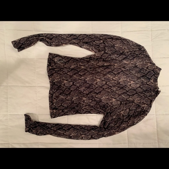 Mesh Alligator Print High Neck Top - Picture 4 of 4